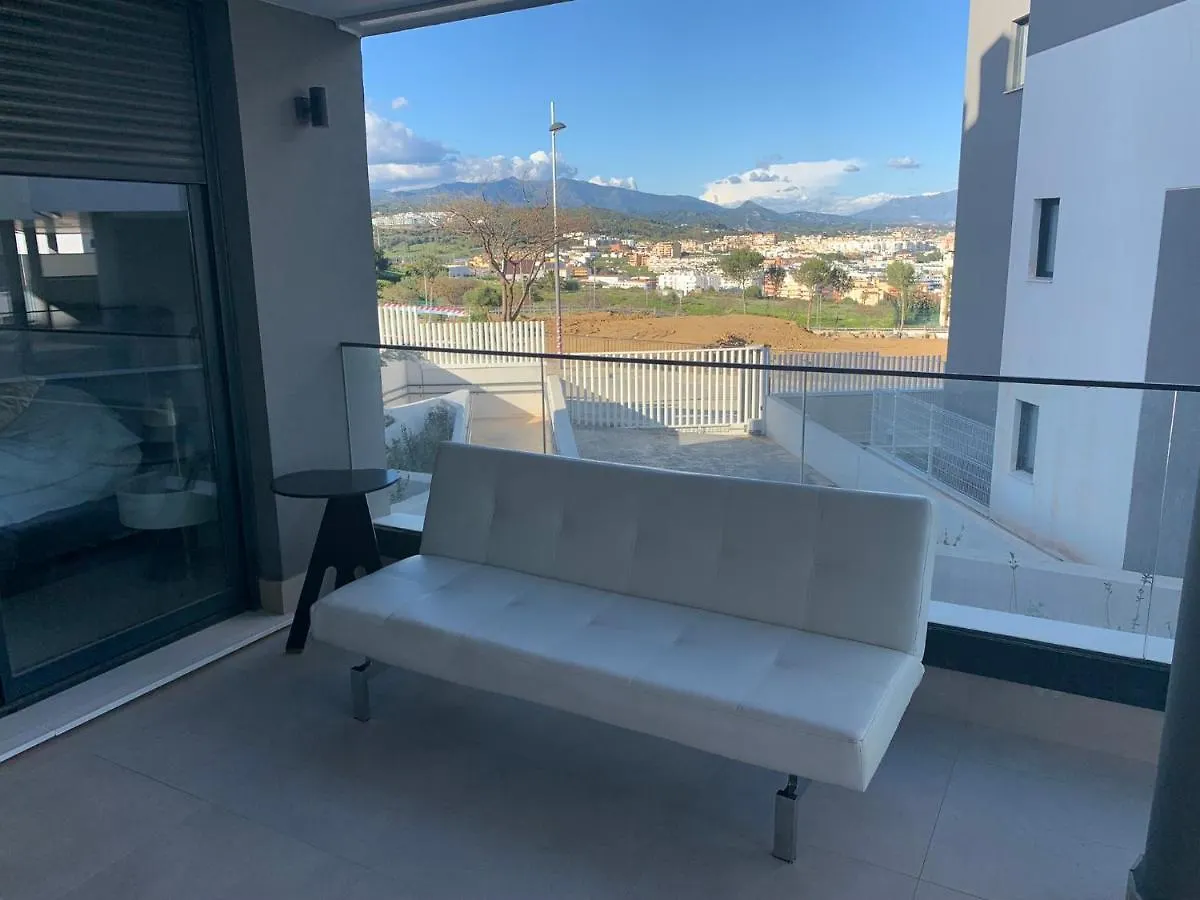 Casa Casu: Beachfront Apartment with Sea Views and Dual Pools Estepona