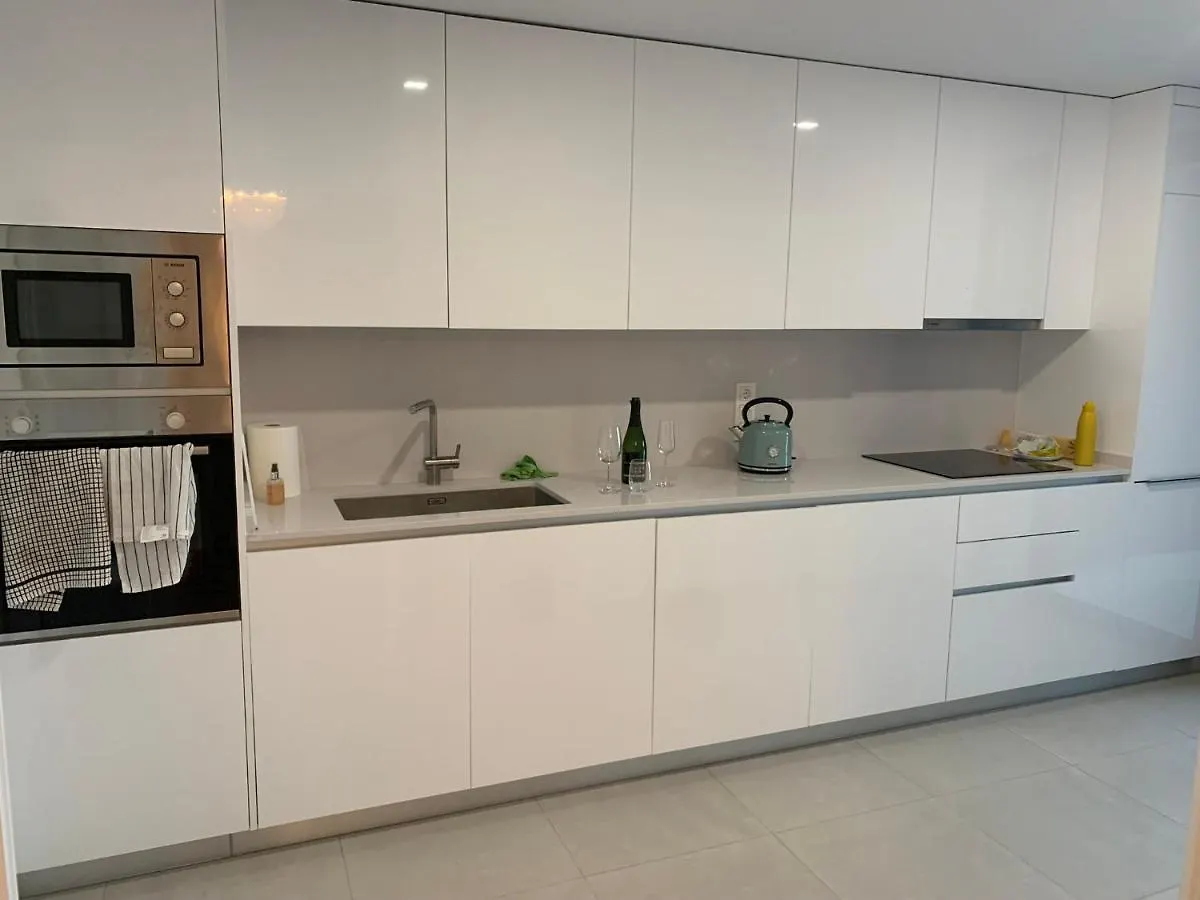 Casa Casu: Beachfront Apartment with Sea Views and Dual Pools Estepona