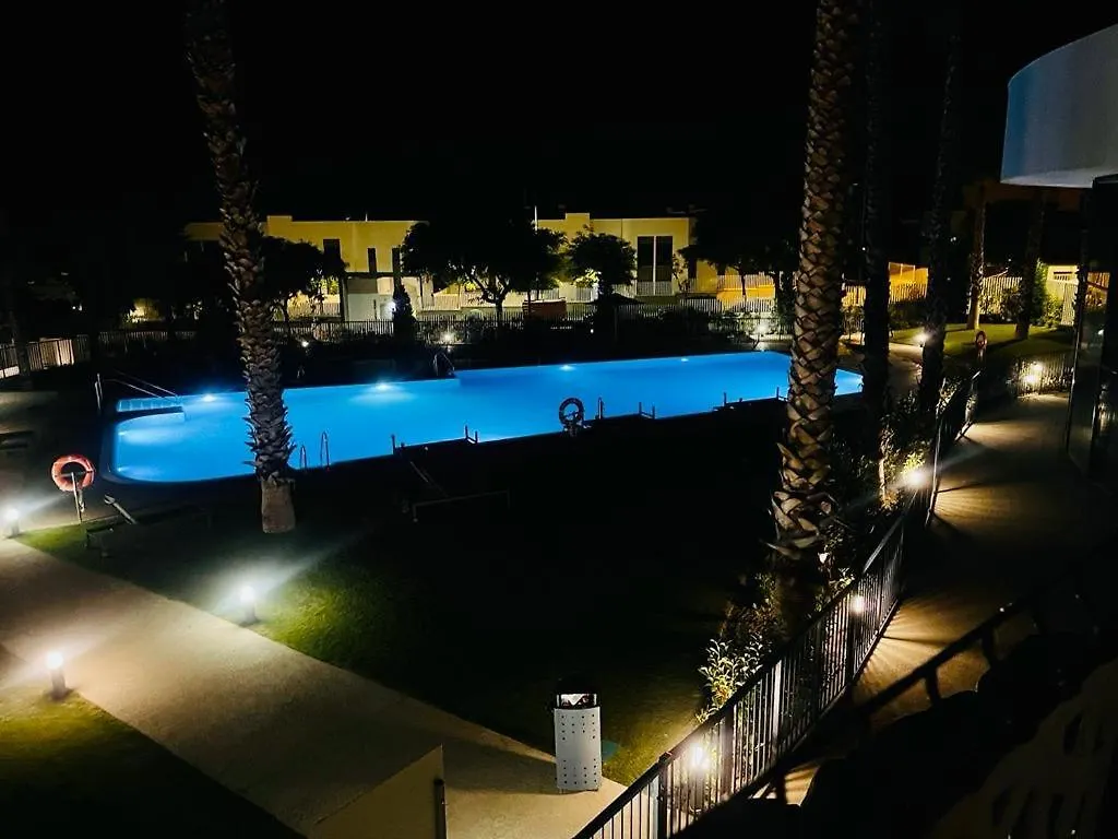 Casa Casu: Beachfront Apartment with Sea Views and Dual Pools Estepona