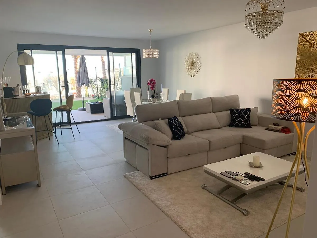 Casa Casu: Beachfront Apartment with Sea Views and Dual Pools Estepona 0*,