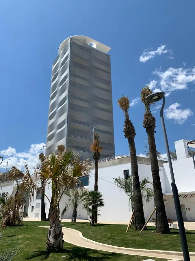 Casa Casu: Beachfront Apartment with Sea Views and Dual Pools Estepona